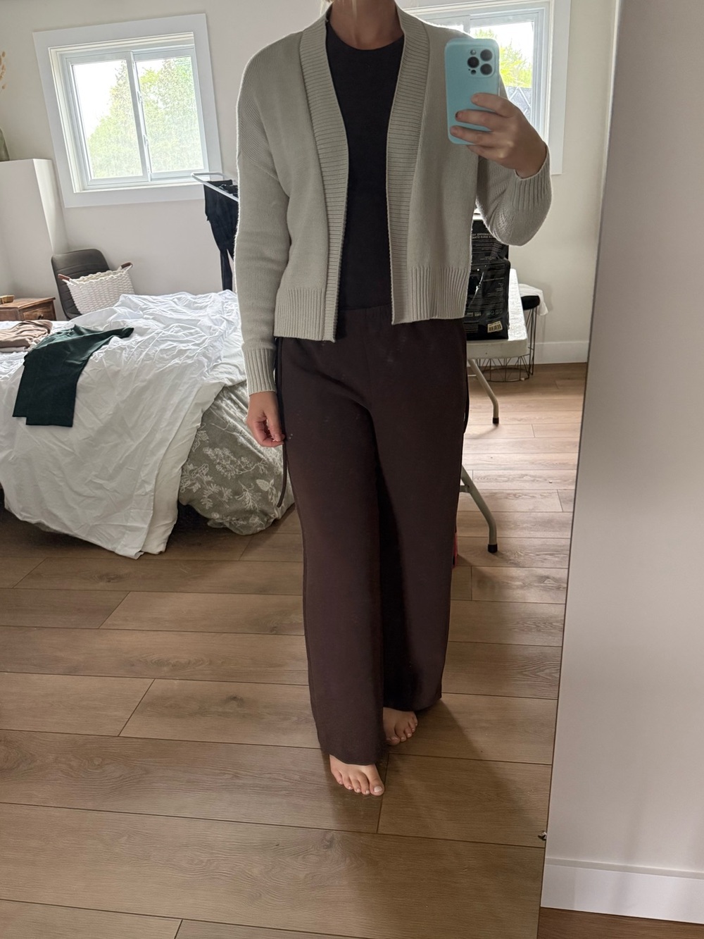 Aritzia Cropped Cardigan
